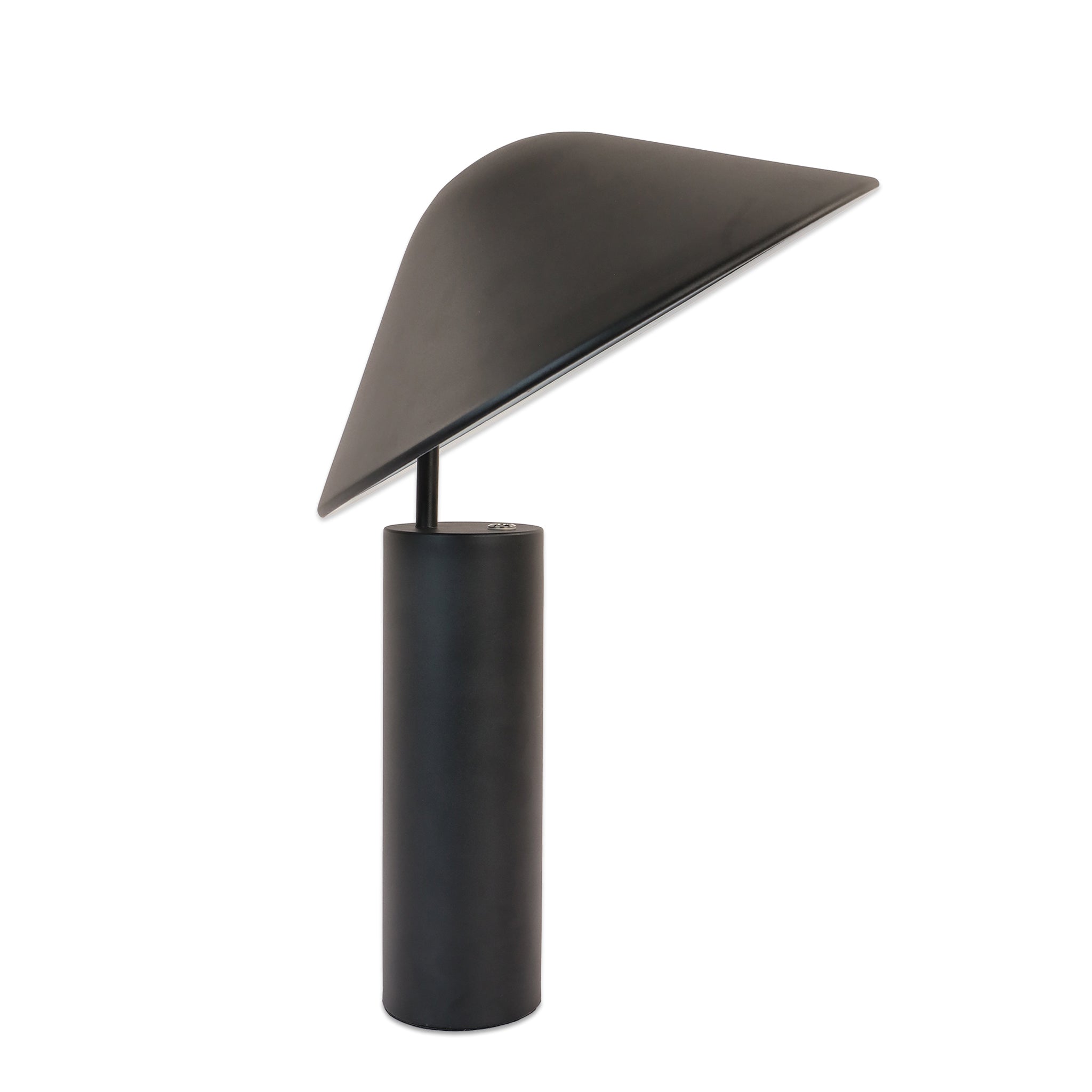 Pivihi Table Lamp